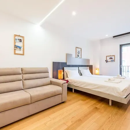 & Elegant Near The Station *