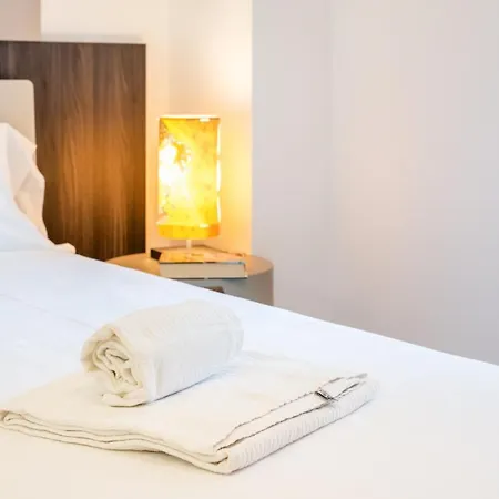 & Elegant Near The Station Appartamento *