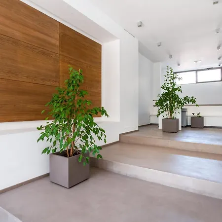 & Elegant Near The Station * Bari