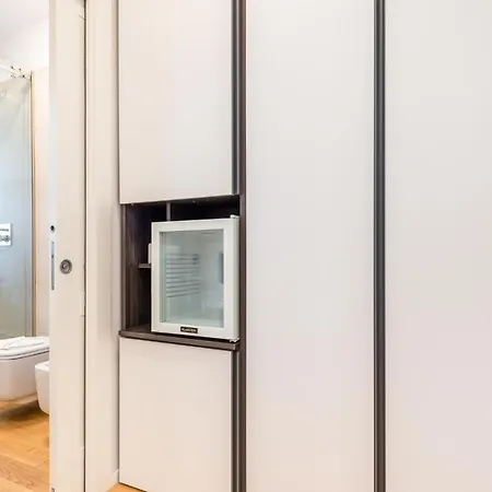 & Elegant Near The Station Appartement