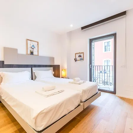 & Elegant Near The Station Apartamento