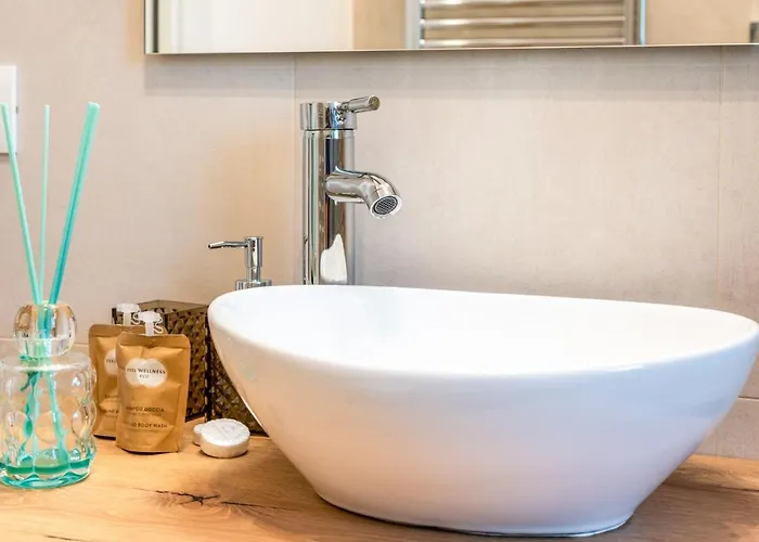 Апартаменты & Elegant Near The Station