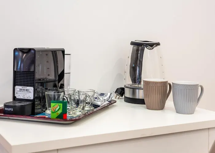 & Elegant Near The Station Апартаменты Бари